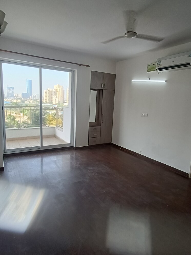 Room, bestech-park-view-spa-next 3 Bedroom 1935 Sq.Ft. Apartment In Sector 67 Gurgaon 9235758