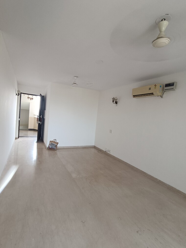 Room, bestech-park-view-spa-next 3 Bedroom 1935 Sq.Ft. Apartment In Sector 67 Gurgaon 9235758