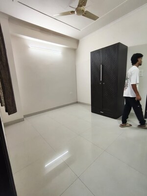 Room in 3 BHK Builder Floor at Bharat Residency Gurgaon, Sector 15 – for Rent