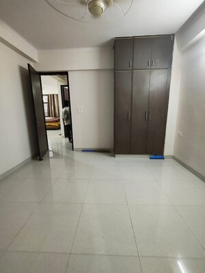 Building Lobby in 3 BHK Builder Floor at Bharat Residency Gurgaon, Sector 15 – for Rent