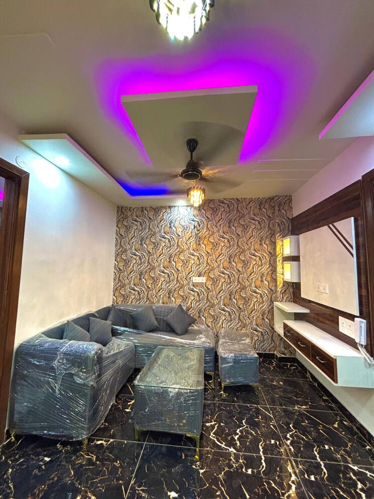 Living Room, dwarka mor 2 Bedroom 70 Sq.Yd. Builder Floor In Dwarka Mor Delhi 9235737