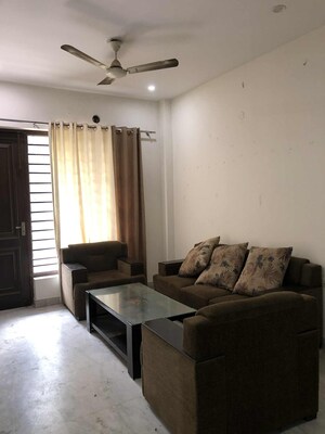 2 BHK Builder Floor For Rent in Satyam Plaza, Sector 15