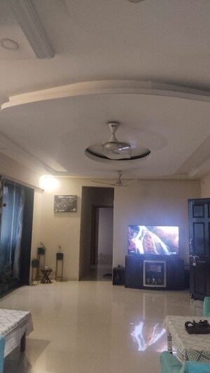 Room in 4 BHK Apartment at Shah & Chheda Mahavir Ornate, Kopar Khairane – for Sale