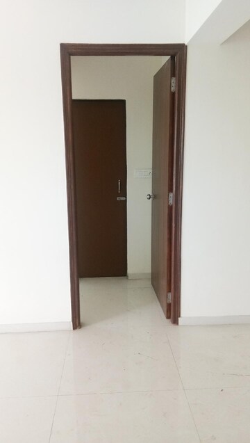 Room in 2.5 BHK Apartment at Arihant Residency Sion, Sion – for Sale
