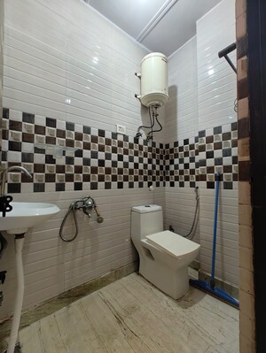 Team Area in 2 BHK Builder Floor at Govindpuri – for Rent