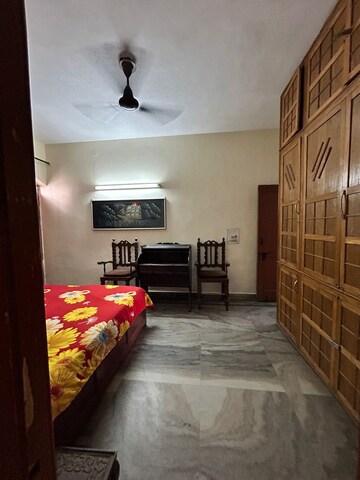 Parking in 2 BHK Independent House at Sector 22 – for Rent