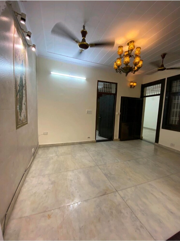 Room, vasundhara sector 1 3 Bedroom 78 Sq.Mt. Builder Floor In Vasundhara Sector 1 Ghaziabad 9236034