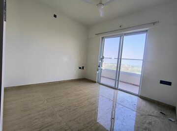 Room in 3 BHK Apartment at VTP Cygnus, Kharadi – for Rent