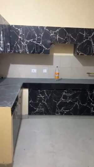 Team Area in 4 BHK Apartment at Wave City, Wave City – for Rent