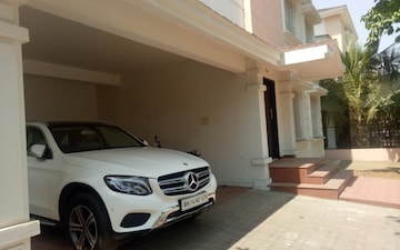 Parking in 5 BHK Apartment at Vasant Vihar Row House III, Baner – for Rent