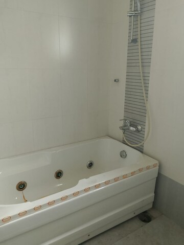 Bathroom in 5 BHK Apartment at Vasant Vihar Row House III, Baner – for Rent