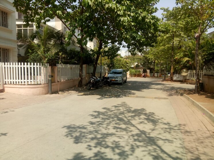  Parking, vasant-vihar-row-house-iii 5 Bedroom 6000 Sq.Ft. Apartment In Baner Pune 9236109