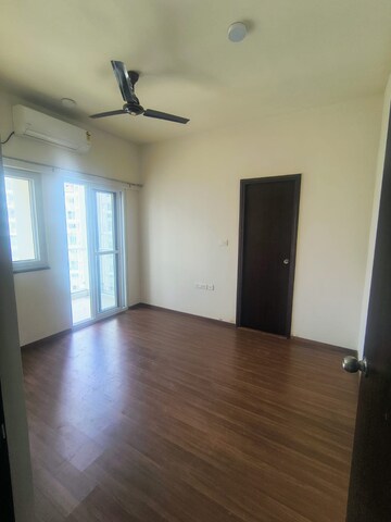 Room in 2 BHK Apartment at Puravankara Silversands, Mundhwa – for Rent