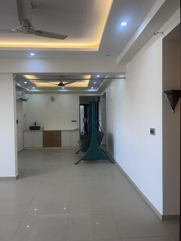 Room in 4 BHK Apartment at DLF New Town Heights III, Sector 91 – for Rent