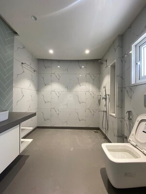 Bathroom in 5 BHK Apartment at Sindh Society, Aundh – for Rent