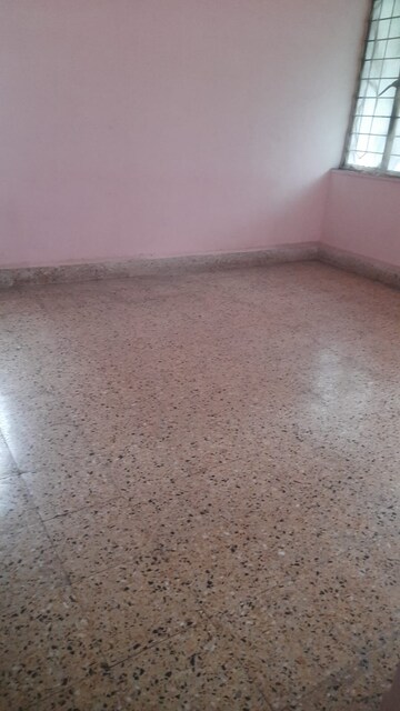 Room in 2 BHK Apartment at Shri Senapati Bapat CHS, Senapati Bapat Road – for Rent