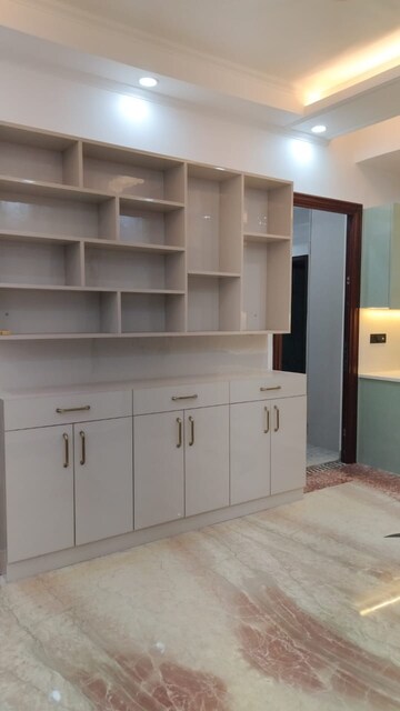 Room in 3 BHK Builder Floor at Vasundhara Sector 3 – for Sale