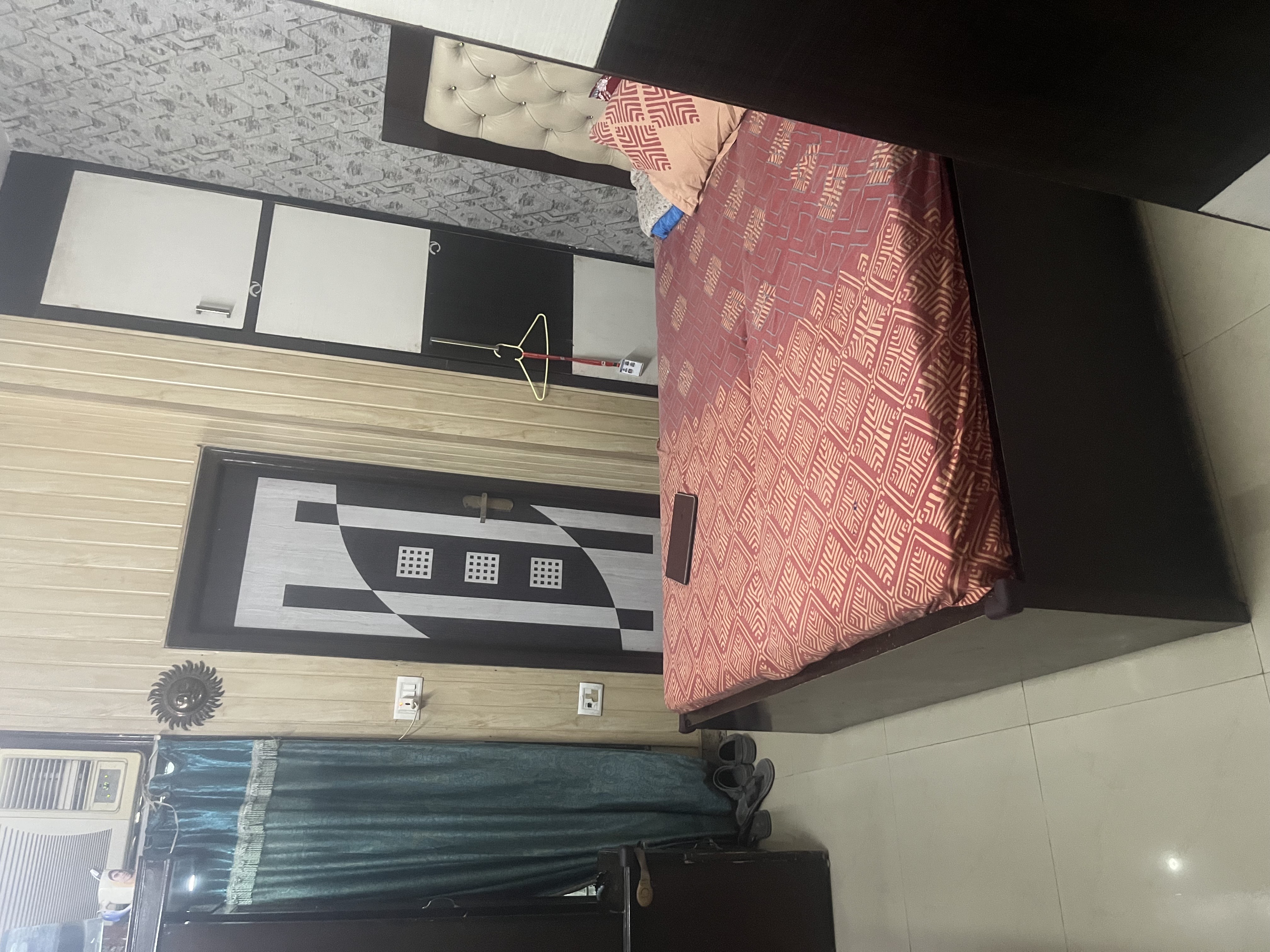 3 BHK 1350 Sq.Ft. Apartment in Kanha Apartments Indirapuram