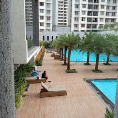 1 BHK + Pooja Room Apartment For Sale in Kolte Patil Life Republic R 10