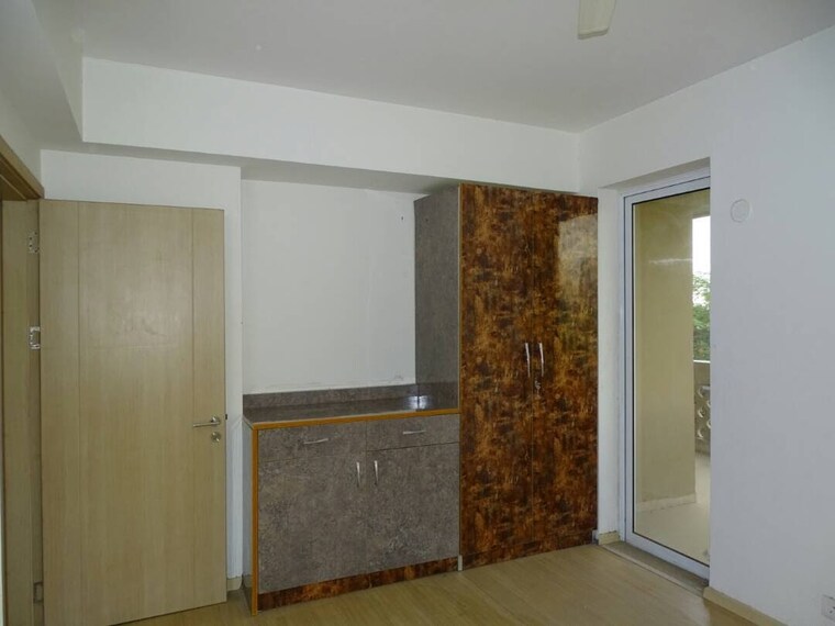 Room, dlf-new-town-heights-i 4 Bedroom 2630 Sq.Ft. Apartment In Sector 90 Gurgaon 9236364