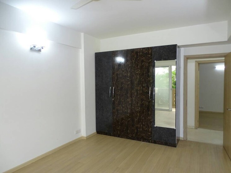 Room, dlf-new-town-heights-i 4 Bedroom 2630 Sq.Ft. Apartment In Sector 90 Gurgaon 9236364