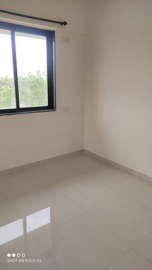 Room in 1 BHK Apartment at Puraniks Tokyo Bay, Kasarvadavali – for Rent