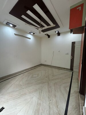Room in 3 BHK Independent House at Sector 23 – for Rent
