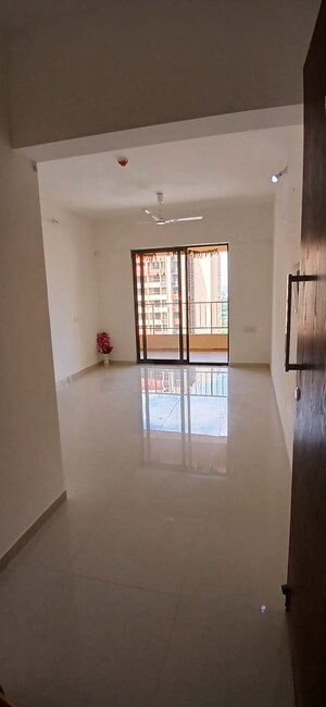 Room in 2 BHK Apartment at Shapoorji Pallonji Joyville Celestia, Hadapsar – for Rent