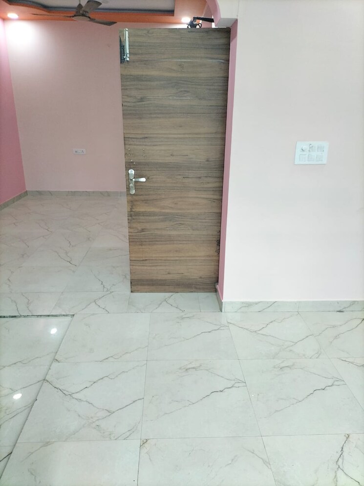 Room, vasundhara sector 1 3 Bedroom 78 Sq.Mt. Builder Floor In Vasundhara Sector 1 Ghaziabad 9236489