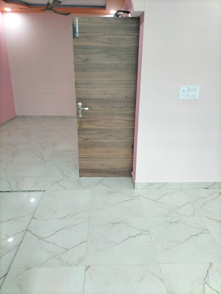 Room, vasundhara sector 1 3 Bedroom 78 Sq.Mt. Builder Floor In Vasundhara Sector 1 Ghaziabad 9236489