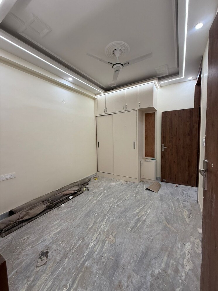 Room, vasundhara sector 1 3 Bedroom 78 Sq.Mt. Builder Floor In Vasundhara Sector 1 Ghaziabad 9236489