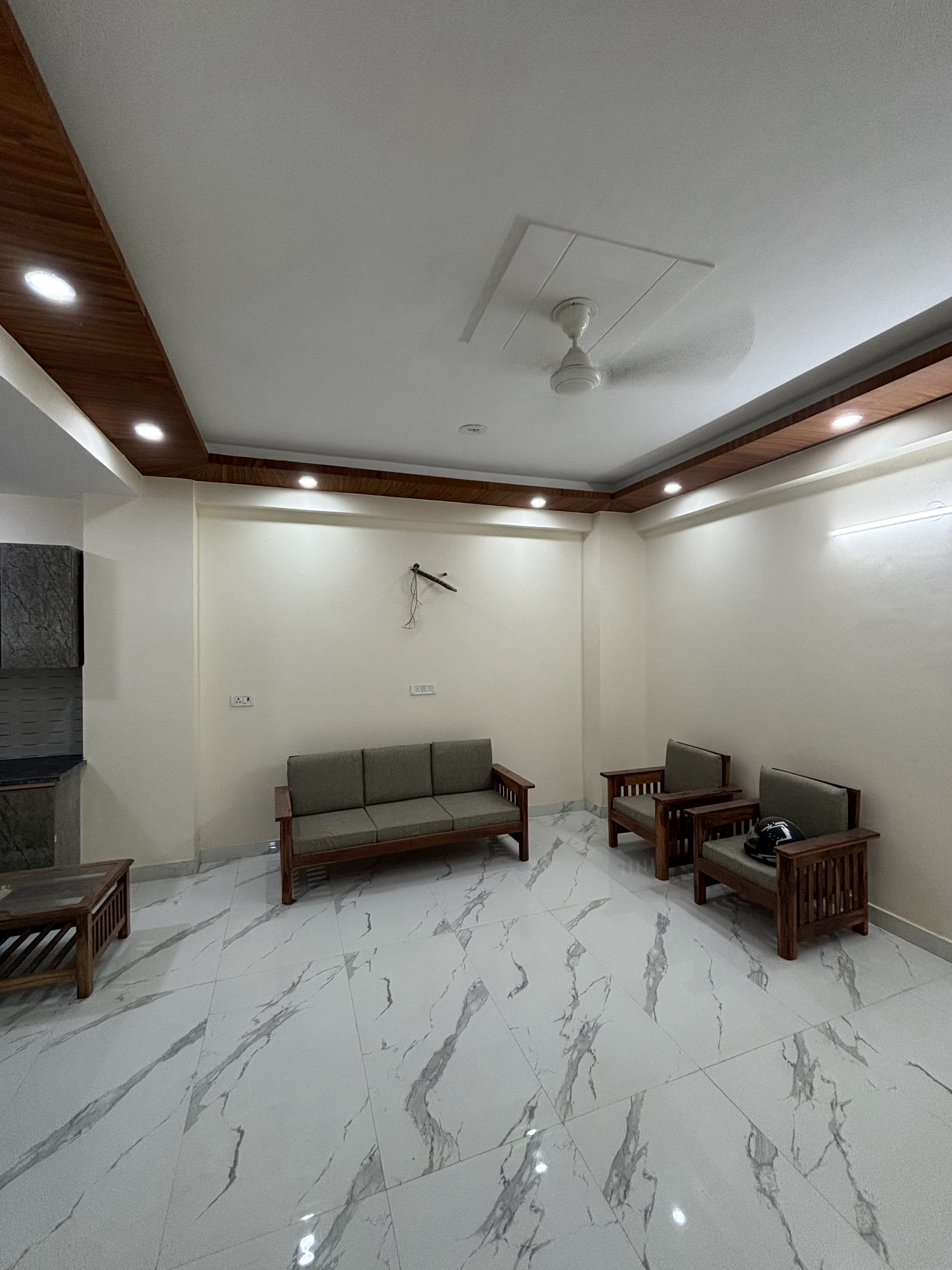 2 BHK Builder Floor For Rent in Saket