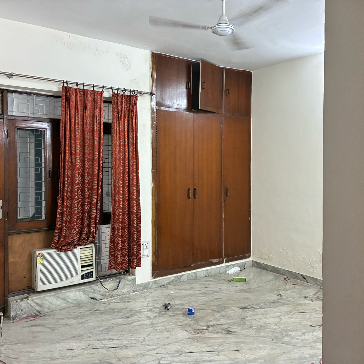 3 BHK + Study Room,Extra Room Independent House For Rent in Jaipuria Plaza