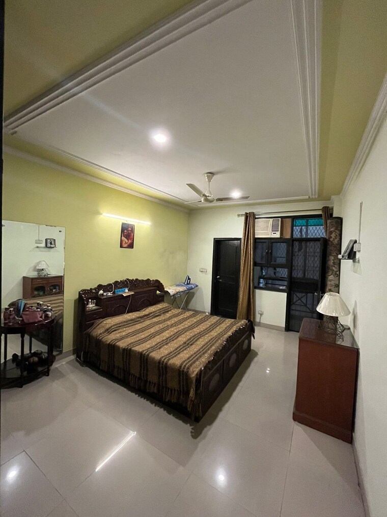 Bedroom, saket 3 Bedroom 1800 Sq.Ft. Builder Floor In Saket Delhi 9236520