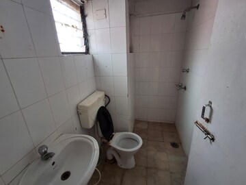 Bathroom in 3 BHK Apartment at Genexx Valley, Diamond Harbour Road – for Rent