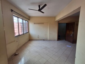 Room in 3 BHK Apartment at Genexx Valley, Diamond Harbour Road – for Rent