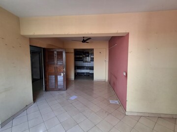 Room in 3 BHK Apartment at Genexx Valley, Diamond Harbour Road – for Rent