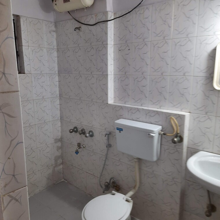 Bathroom, eden-park 2 Bedroom 900 Sq.Ft. Apartment In Viman Nagar Pune 9236451
