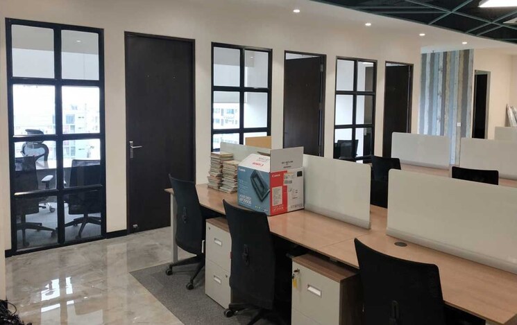 Team Area, vijay nagar Commercial Office Space 3000 Sq.Ft. In Vijay Nagar Indore 9236711