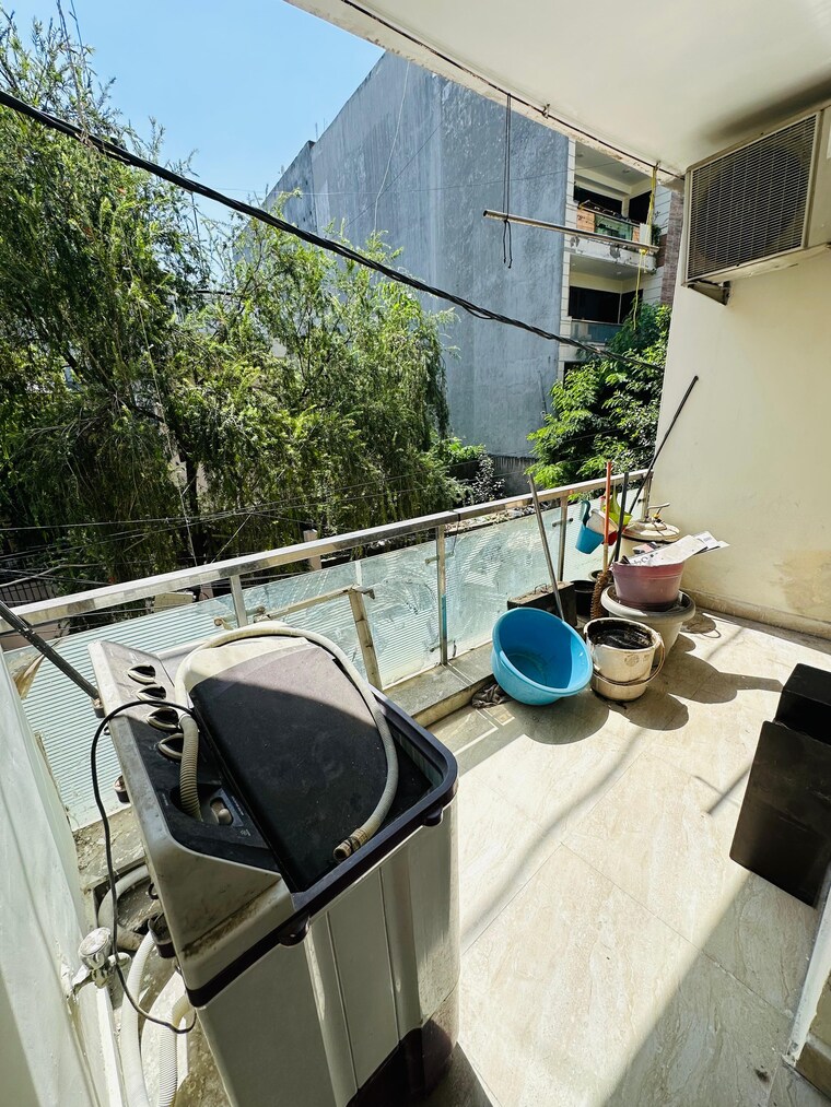 Team Area, saket 3 Bedroom 1400 Sq.Ft. Builder Floor In Saket Delhi 9236550