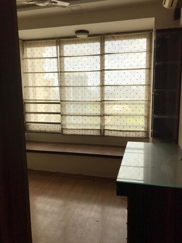 Room in 2.5 BHK Apartment at Oberoi Realty Splendor, Andheri East – for Rent