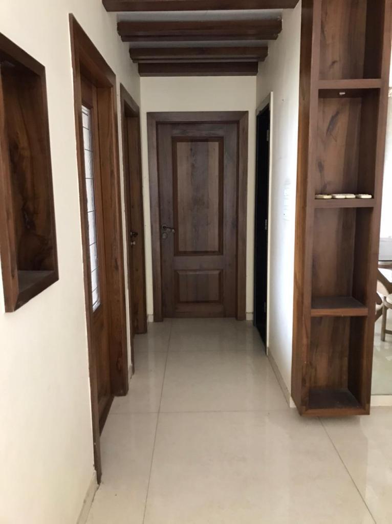 2.5 BHK Apartment For Rent in Oberoi Realty Splendor