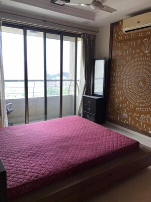 Bedroom in 2.5 BHK Apartment at Oberoi Realty Splendor, Andheri East – for Rent