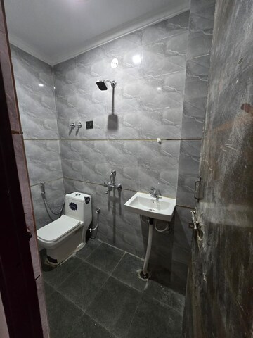 Bathroom in 1 BHK Builder Floor at Rajpur Khurd Extension – for Rent