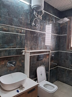 Staircase in 3 BHK Builder Floor at Vipul World Floors, Sector 48 – for Rent