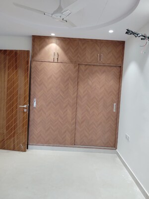 Room in 2 BHK Builder Floor at Vasundhara Sector 5 – for Sale