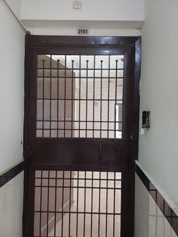 Room in 3 BHK Apartment at Gardenia Square I, Dundahera – for Sale