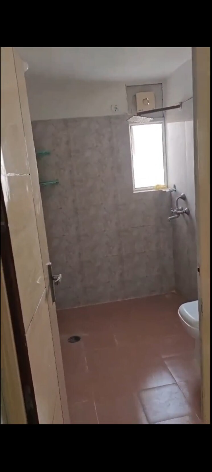 Bathroom, nirala-greenshire-phase-i 3 Bedroom 1470 Sq.Ft. Apartment In Patwari Greater Noida 9236661