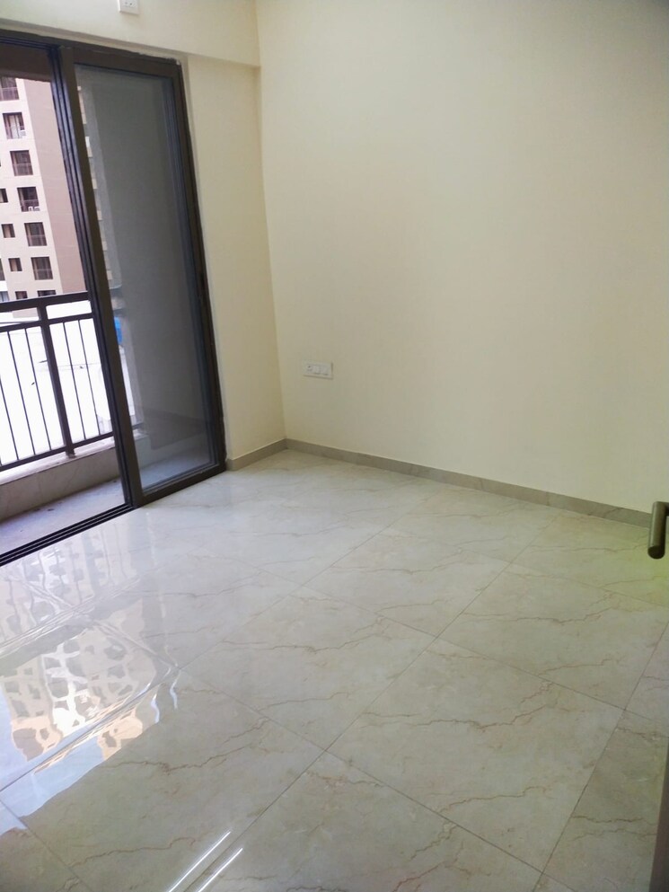 Room, naigaon east 1 Bedroom 312 Sq.Ft. Apartment In Naigaon East Palghar 9236637