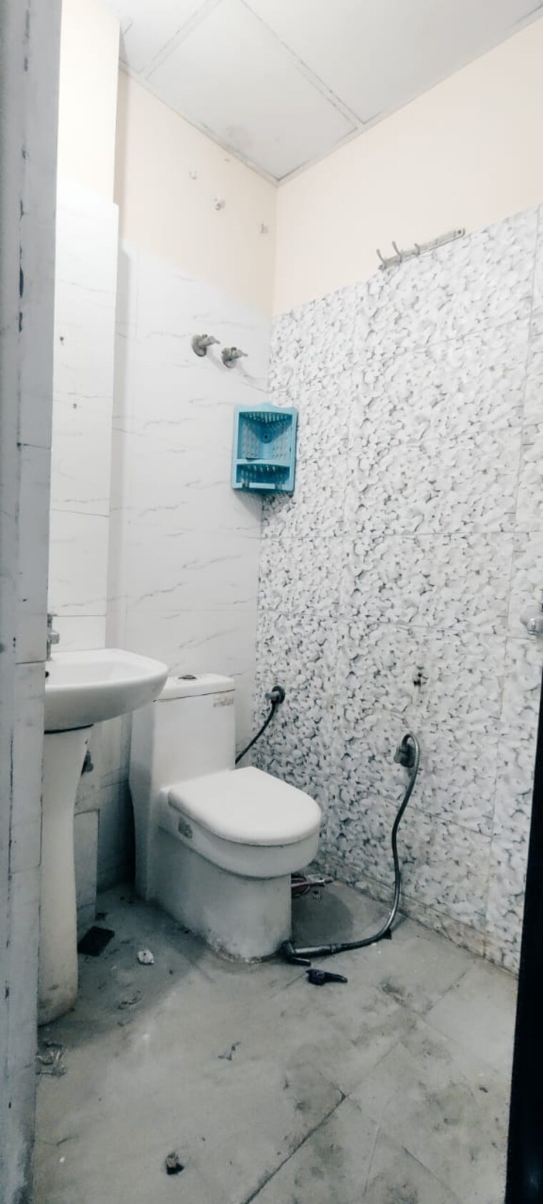 Bathroom, vasundhara sector 5 2 Bedroom 1050 Sq.Ft. Builder Floor In Vasundhara Sector 5 Ghaziabad 9236692